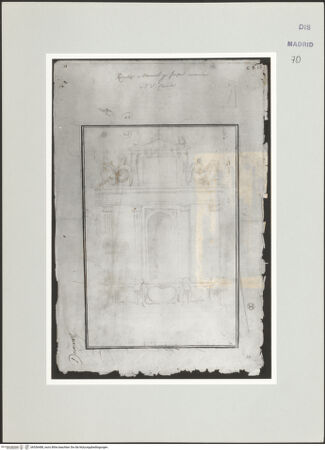 Vorderseite von Biblioteca Nacional [https://www.deutsche-digitale-bibliothek.de/content/lizenzen/rv-ez/] Album des Fra Giovanni Vincenzo CasaliEntwurf für einen Altar - , bh536488_recto. Foto.