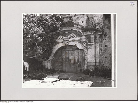 Vorderseite von Foto Marburg [https://www.deutsche-digitale-bibliothek.de/content/lizenzen/rv-ez/] Portal der Cittadella - Gesamtansicht, bh537745_recto. Foto: Tölke, Michael.