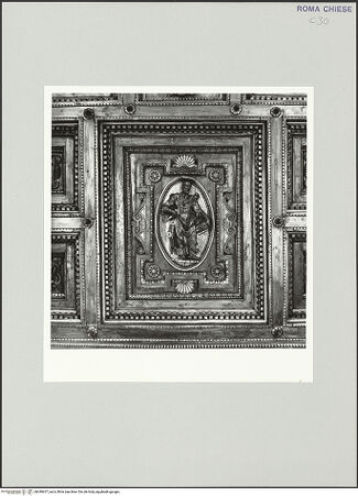 Vorderseite von Sopr. BAS ROMA [https://www.deutsche-digitale-bibliothek.de/content/lizenzen/rv-ez/] Holzdecke - Detail: Petrus, bh540637_recto. Foto.