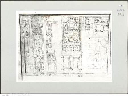 Vorderseite von Biblioteca Nacional [https://www.deutsche-digitale-bibliothek.de/content/lizenzen/rv-ez/] Album des Fra Giovanni Vincenzo CasaliEntwürfe für Deckendekorationen - , bh542174_recto. Foto.