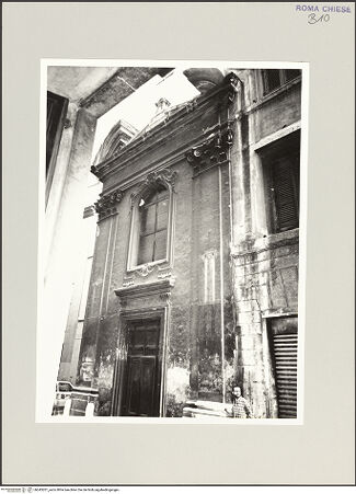 Vorderseite von Sopr. BAS ROMA [https://www.deutsche-digitale-bibliothek.de/content/lizenzen/rv-ez/] Gesù Nazareno - Fassade, bh543201_recto. Foto.