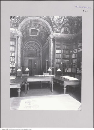 Vorderseite von Bibliotheca Hertziana [https://www.deutsche-digitale-bibliothek.de/content/lizenzen/rv-fz/] Palazzo ZuccariInnenräumeSala Terrena (Raum B 010) - , bh543280_recto. Foto.