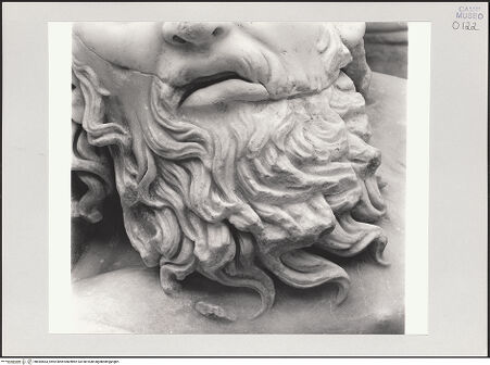 Vorderseite von Pedicini, Luciano [https://www.deutsche-digitale-bibliothek.de/content/lizenzen/rv-ez/] Atlas Farnese (Atlante Farnese) - Kopf des Atlas, Detail: Bart, bh544563_recto. Foto: Pedicini, Luciano.