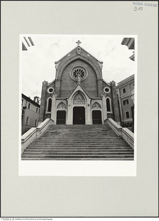 Vorderseite von Sopr. BAS ROMA [https://www.deutsche-digitale-bibliothek.de/content/lizenzen/rv-ez/] Sant'Alfonso de'Liguori - Fassade, bh545466_recto. Foto.