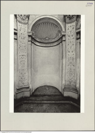Vorderseite von Scarioni, Sandro [https://www.deutsche-digitale-bibliothek.de/content/lizenzen/rv-ez/] Santa Maria presso San SatiroSakristei - Detail, Nische, bh547596_recto. Foto.