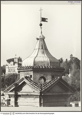 Vorderseite von Bibliotheca Hertziana [https://www.deutsche-digitale-bibliothek.de/content/lizenzen/rv-fz/] Sant'Atanasio dei Greci - Turmspitze, bh548289_recto. Foto: D'Onofrio, Cesare.