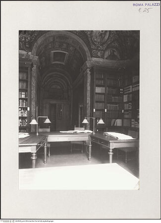 Vorderseite von Bibliotheca Hertziana [https://www.deutsche-digitale-bibliothek.de/content/lizenzen/rv-fz/] Palazzo ZuccariInnenräumeSala Terrena (Raum B 010) - , bh549456_recto. Foto.