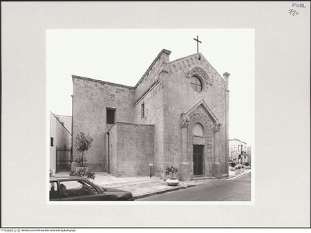 Vorderseite von Sigismondi, Roberto [http://creativecommons.org/licenses/by-nc-sa/4.0/] Santa Maria della Strada - Gesamtansicht der Fassade und der nördliche Seite von Nordwesten, bh550524_recto. Foto: Sigismondi, Roberto.