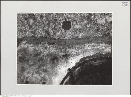 Vorderseite von unbekannt [https://www.deutsche-digitale-bibliothek.de/content/lizenzen/rv-fz/] Grotta di San Biagio - Dedikationsinschrift, bh551317_recto. Foto.