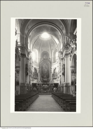 Vorderseite von Rödel [https://www.deutsche-digitale-bibliothek.de/content/lizenzen/rv-ez/] Chiesa del Carmine - Innenansicht, bh552165_recto. Foto: Rödel, Volker.