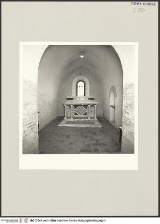 Vorderseite von Sopr. BAS ROMA [https://www.deutsche-digitale-bibliothek.de/content/lizenzen/rv-ez/] Abbazia delle Tre FontaneSanti Vincenzo ed Anastasio - linkes Querschiff, 1. Kapelle links, bh552544_recto. Foto.