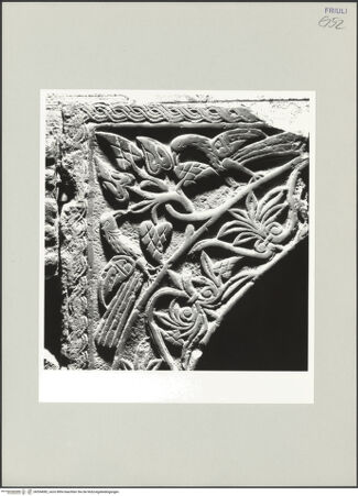 Vorderseite von Sigismondi, Roberto [http://creativecommons.org/licenses/by-nc-sa/4.0/] Bogen eines Ziboriums mit Vögeln und Blattwerk - Detail, bh554082_recto. Foto: Sigismondi, Roberto.