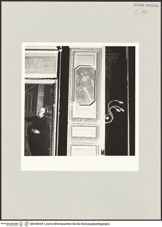 Vorderseite von Sopr. BAS ROMA [https://www.deutsche-digitale-bibliothek.de/content/lizenzen/rv-ez/] KapellenausmalungVier Tugenden - rechter Pilaster, oben: Prudentia, bh555944-1_recto. Foto.