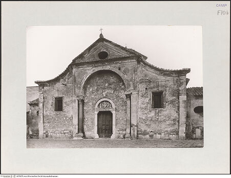 Vorderseite von ICCD [https://www.deutsche-digitale-bibliothek.de/content/lizenzen/rv-ez/] Santa SofiaSüdwestfassade - Gesamtansicht, bh556253_recto. Foto.