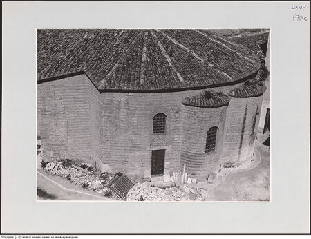 Vorderseite von unbekannt [https://www.deutsche-digitale-bibliothek.de/content/lizenzen/rv-ez/] Santa Sofia - Konchen von oben, bh556257_recto. Foto.