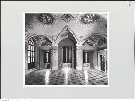 Vorderseite von Bibliotheca Hertziana [http://creativecommons.org/licenses/by-nc-sa/4.0/] Palazzo Orsini - Inneres, Atrium, bh556714_recto. Foto: Sigismondi, Roberto.