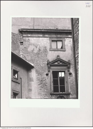 Vorderseite von Bibliotheca Hertziana [https://www.deutsche-digitale-bibliothek.de/content/lizenzen/rv-fz/] Palazzo Orsini - Südostfassade, bh556719_recto. Foto.