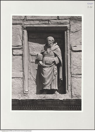 Vorderseite von Sigismondi, Roberto [http://creativecommons.org/licenses/by-nc-sa/4.0/] Drei Reliefs über den PortalenHeiliger Ottone Frangipane - Gesamtansicht, bh559601_recto. Foto: Sigismondi, Roberto.