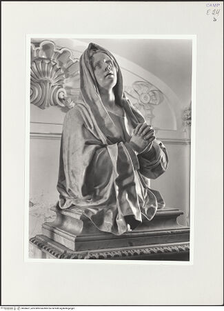 Vorderseite von Spina, Luigi [https://www.deutsche-digitale-bibliothek.de/content/lizenzen/rv-ez/] Weinende Maria - Frontalansicht, bh560427_recto. Foto: Spina, Luigi.