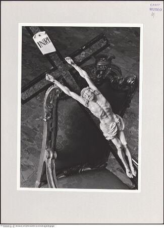 Vorderseite von Spina, Luigi [https://www.deutsche-digitale-bibliothek.de/content/lizenzen/rv-ez/] Kruzifix - Gesamtansicht (von oben), bh560430_recto. Foto: Spina, Luigi.