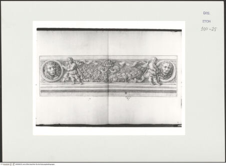 Vorderseite von Courtauld Institute, Conway Library [https://www.deutsche-digitale-bibliothek.de/content/lizenzen/rv-ez/] Relief mit zwei Putten, die eine Girlande halten, sowie zwei Löwenköpfen (Villa Borghese, Rom) - , bh560625_recto. Foto.