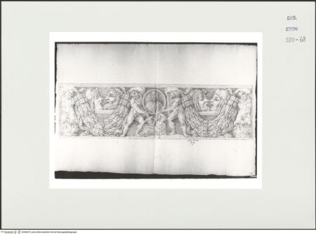 Vorderseite von Courtauld Institute, Conway Library [https://www.deutsche-digitale-bibliothek.de/content/lizenzen/rv-ez/] Sarkophagrelief mit vier Putten, Masken und dem Porträt des Verstorbenen (Villa Borghese, Rom) - , bh560674_recto. Foto.