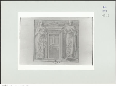 Vorderseite von Courtauld Institute, Conway Library [https://www.deutsche-digitale-bibliothek.de/content/lizenzen/rv-ez/] Architektur, flankiert von einer weiblichen und einer männlichen Gewandfigur (Sarkophagrelief, Villa Borghese, Rom) - , bh560716_recto. Foto.