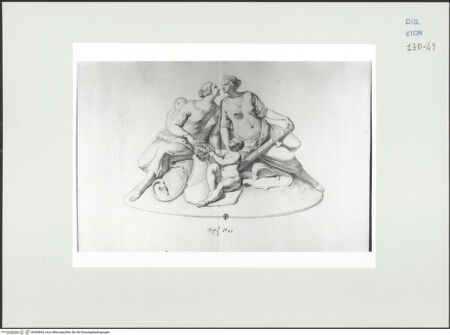 Vorderseite von Courtauld Institute, Conway Library [https://www.deutsche-digitale-bibliothek.de/content/lizenzen/rv-ez/] Serie von Zeichnungen nach einer antiken Vase mit Reliefschmuck (Villa Borghese, Rom)Deckel mit Figurenschmuck (Zwei sitzende weibliche Figuren und Putto) - , bh560844_recto. Foto.