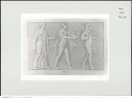 Vorderseite von Courtauld Institute, Conway Library [https://www.deutsche-digitale-bibliothek.de/content/lizenzen/rv-ez/] Serie von Zeichnungen nach einem Puteal mit archaistischem Zwölfgötterzug (Villa Albani, Rom)Diana, Apollo und Herkules - , bh561002_recto. Foto.