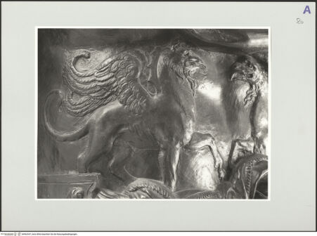 Vorderseite von Kunsthistorisches Institut in Florenz [http://creativecommons.org/licenses/by-nc-sa/4.0/] Büste des Cosimo I. de' Medici mit Krone - Detail: Greif auf dem Brustharnisch (während der Ausstellung 2003-2004 im Palazzo Pitti), bh562547_recto. Foto: Sigismondi, Roberto.