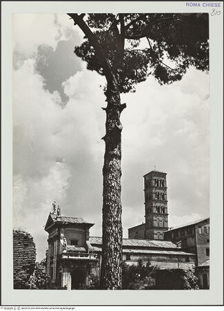 Vorderseite von Bibliotheca Hertziana [https://www.deutsche-digitale-bibliothek.de/content/lizenzen/rv-fz/] Santa Maria Nova - Ansicht von Südosten, bh562929_recto. Foto: D'Onofrio, Cesare.