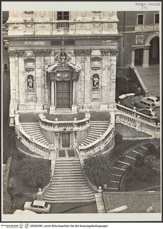 Vorderseite von Bibliotheca Hertziana [https://www.deutsche-digitale-bibliothek.de/content/lizenzen/rv-fz/] Santi Domenico e Sisto - Fassade mit Treppe, Luftaufnahme, bh562981_recto. Foto: D'Onofrio, Cesare.
