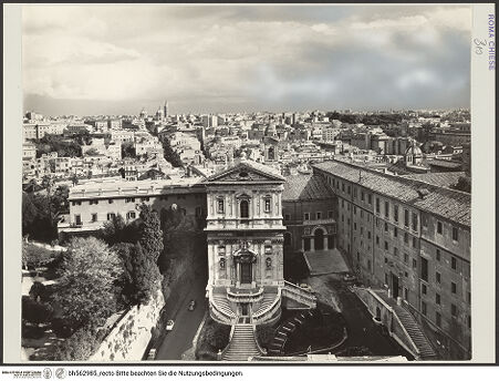 Vorderseite von Bibliotheca Hertziana [https://www.deutsche-digitale-bibliothek.de/content/lizenzen/rv-fz/] Santi Domenico e Sisto - Luftaufnahme mit Stadtpanorama, bh562985_recto. Foto: D'Onofrio, Cesare.