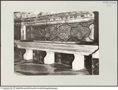 Vorderseite von Bibliotheca Hertziana [https://www.deutsche-digitale-bibliothek.de/content/lizenzen/rv-fz/] Sitzbank - Gesamtansicht, bh562990_recto. Foto: D'Onofrio, Cesare.