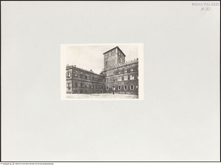 Vorderseite von Bibliotheca Hertziana [https://www.deutsche-digitale-bibliothek.de/content/lizenzen/rv-ez/] Palazzo VeneziaPalazzetto Venezia & Viridarium - Ecke zwischen Palazzo S. Marco und Palazzetto, bh563015_recto. Foto: D'Onofrio, Cesare.