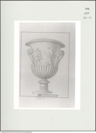Vorderseite von Courtauld Institute, Conway Library [https://www.deutsche-digitale-bibliothek.de/content/lizenzen/rv-ez/] Serie von Zeichnungen nach einer antiken Vase mit Reliefschmuck (Palazzo Farnese?, Rom)Ansicht der Vase - , bh563738_recto. Foto.