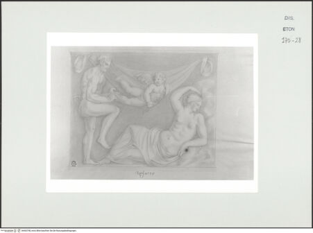 Vorderseite von Courtauld Institute, Conway Library [https://www.deutsche-digitale-bibliothek.de/content/lizenzen/rv-ez/] Serie von Zeichnungen nach einem antiken Sarkophag mit Reliefschmuck (Museo Archeologico Nazionale, Neapel)Satyr, Nymphe und Putto (Relief der Schmalseite) - , bh563748_recto. Foto.