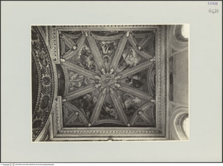 Vorderseite von Bibliotheca Hertziana [https://www.deutsche-digitale-bibliothek.de/content/lizenzen/rv-fz/] Gottvater umgeben von Propheten, Stuckengel - Gesamtansicht (vor dem Bombentreffer), bh564046_recto. Foto.