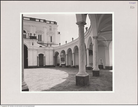 Vorderseite von Sigismondi, Roberto [http://creativecommons.org/licenses/by-nc-sa/4.0/] Villa Campolieto - Blick in die Portikus, bh564882_recto. Foto: Sigismondi, Roberto.