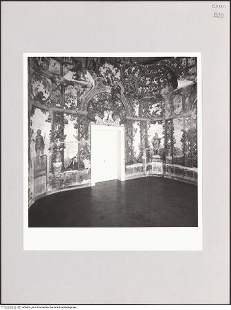 Vorderseite von Sigismondi, Roberto [http://creativecommons.org/licenses/by-nc-sa/4.0/] Wand- und Deckendekoration mit Pergola, Landschaften und Figuren - Blick zum Eingang, bh564891_recto. Foto: Sigismondi, Roberto.