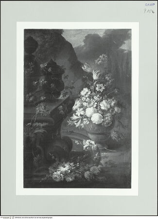 Vorderseite von Pedicini, Luciano [https://www.deutsche-digitale-bibliothek.de/content/lizenzen/rv-ez/] Blumenstilleben mit Zierbrunnen - Gesamtansicht, bh565383_recto. Foto: Pedicini, Luciano.