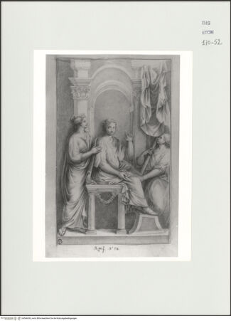 Vorderseite von Courtauld Institute, Conway Library [https://www.deutsche-digitale-bibliothek.de/content/lizenzen/rv-ez/] Drei weibliche Gewandfiguren vor architektonischem Hintergrund (Relief, Palazzo Colonna, Rom) - , bh566650_recto. Foto.