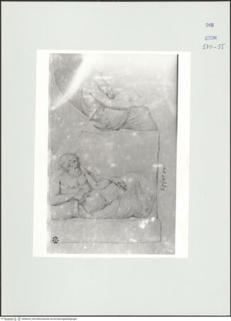 Vorderseite von Courtauld Institute, Conway Library [https://www.deutsche-digitale-bibliothek.de/content/lizenzen/rv-ez/] Relieffragment mit Flussgott und sitzender weiblicher Figur (Palazzo Colonna, Rom) - , bh566653_recto. Foto.