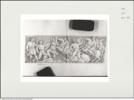 Vorderseite von Courtauld Institute, Conway Library [https://www.deutsche-digitale-bibliothek.de/content/lizenzen/rv-ez/] Zeichnungen nach einem antiken Relief (Palazzo Della Valle, Rom)Amazonomachie (linker Teil des Reliefs) - , bh566696_recto. Foto.