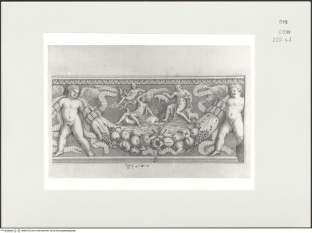 Vorderseite von Courtauld Institute, Conway Library [https://www.deutsche-digitale-bibliothek.de/content/lizenzen/rv-ez/] Zeichnungen nach einem Sarkophagrelief mit Putten, Girlanden und zwei mythologischen Szenen (Palazzo Mattei, Rom)Polyphemus, Galatea und Acis (rechter Teil des Reliefs) - , bh566758_recto. Foto.