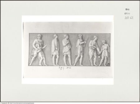 Vorderseite von Courtauld Institute, Conway Library [https://www.deutsche-digitale-bibliothek.de/content/lizenzen/rv-ez/] Fünf männliche Gewandfiguren und zwei Knaben (Relief, Palazzo Mattei, Roma) - , bh566779_recto. Foto.