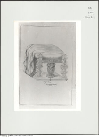 Vorderseite von Courtauld Institute, Conway Library [https://www.deutsche-digitale-bibliothek.de/content/lizenzen/rv-ez/] Pulvinar (Palazzo Mattei, Roma) - , bh566847_recto. Foto.