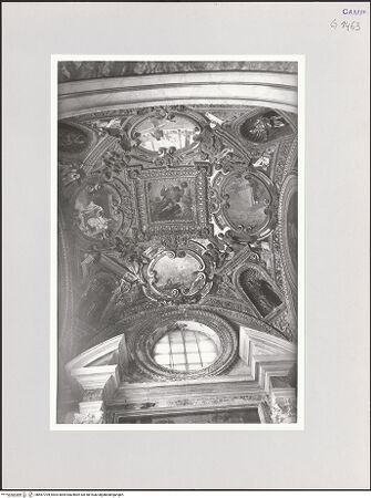 Vorderseite von Bibliotheca Hertziana [https://www.deutsche-digitale-bibliothek.de/content/lizenzen/rv-fz/] Dekoration mit Gottvater, figürlichen Szenen und Nischenfiguren - Gesamtansicht, bh567704_recto. Foto: Schmidt, Hans Werner.