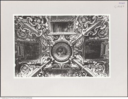 Vorderseite von Bibliotheca Hertziana [https://www.deutsche-digitale-bibliothek.de/content/lizenzen/rv-fz/] Dekoration mit Gottvater, Szenen aus der Geschichte der heiligen Maurus und Placidus - Gesamtansicht, bh567705_recto. Foto: Schmidt, Hans Werner.