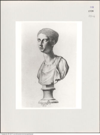 Vorderseite von Courtauld Institute, Conway Library [https://www.deutsche-digitale-bibliothek.de/content/lizenzen/rv-ez/] Büste einer Frau mit geflochtenem Haar (Julia) (Uffizien, Florenz) - , bh567712_recto. Foto.